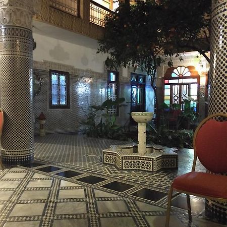 Riad Les Chrifis Navette Aeroport 24 Sur 24 Фес Экстерьер фото